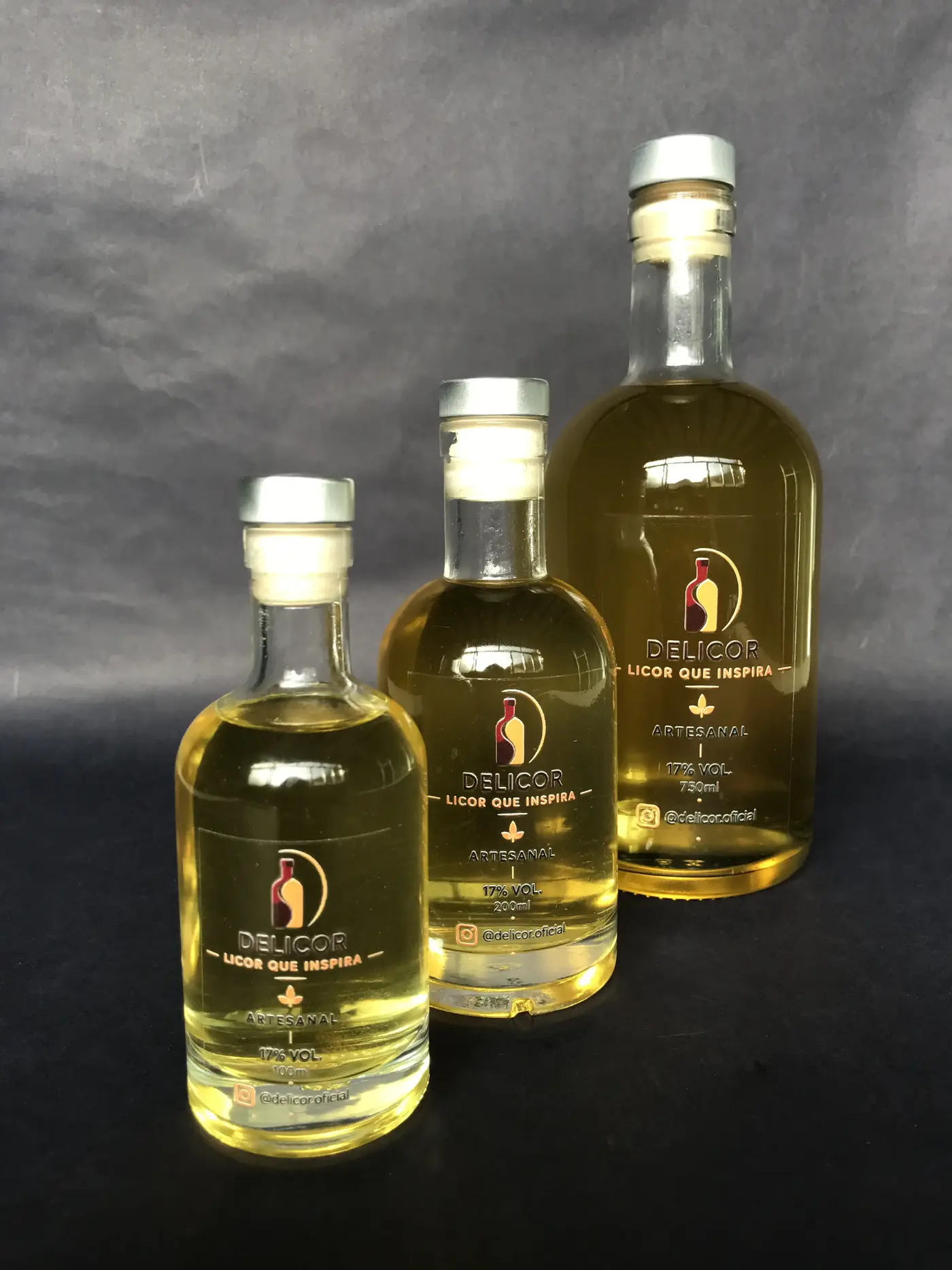 Trio de garrafas de licor de Laranja Delicor